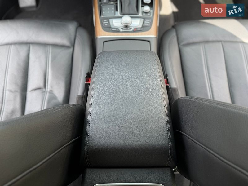 Седан Audi A6 2015 в Умані