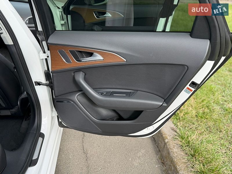 Седан Audi A6 2015 в Умані