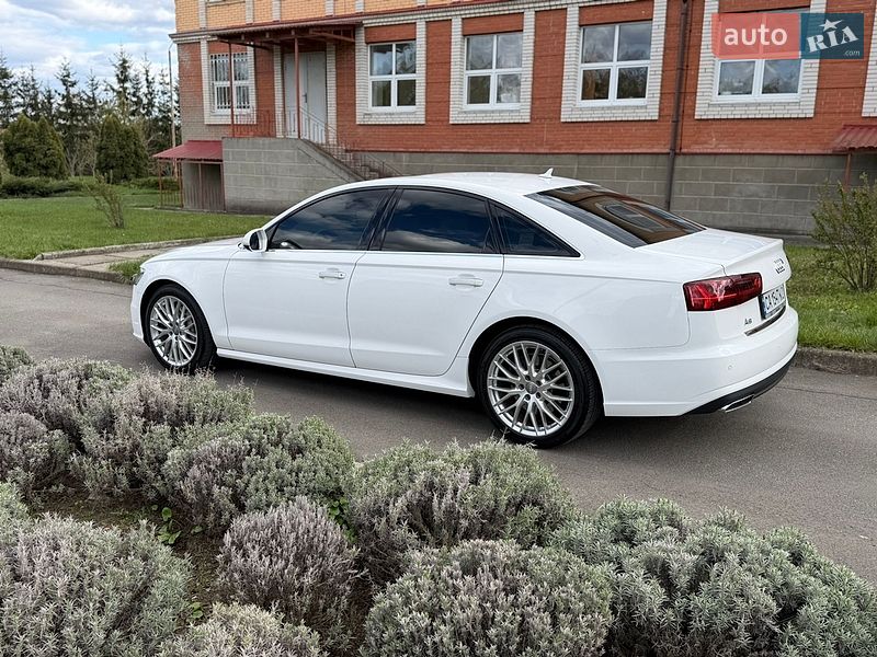 Седан Audi A6 2015 в Умані