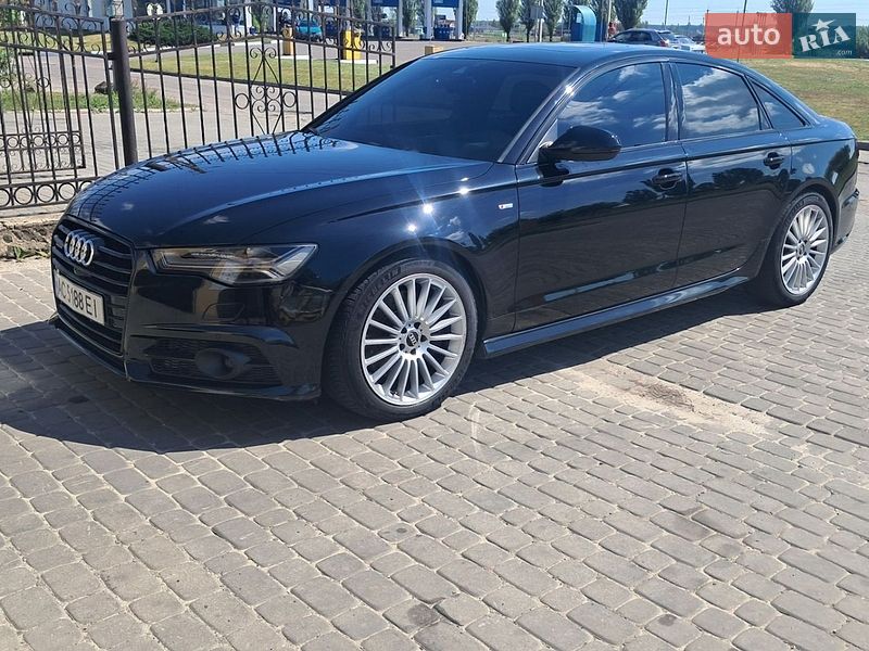 Седан Audi A6 2015 в Вараше