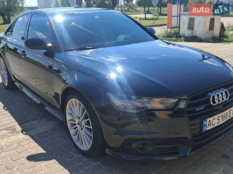 Седан Audi A6 2015 в Вараше