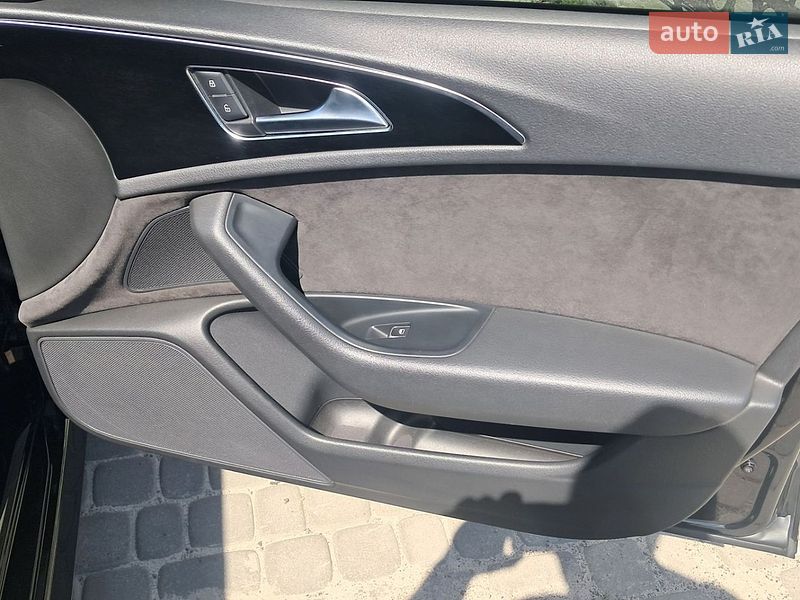 Седан Audi A6 2015 в Вараше