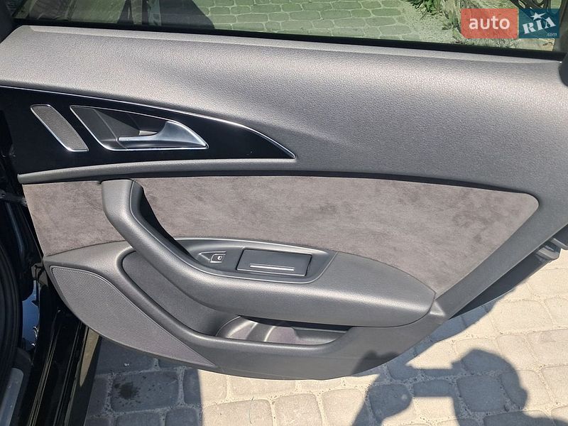 Седан Audi A6 2015 в Вараше