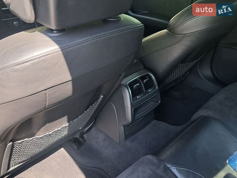 Седан Audi A6 2015 в Вараше