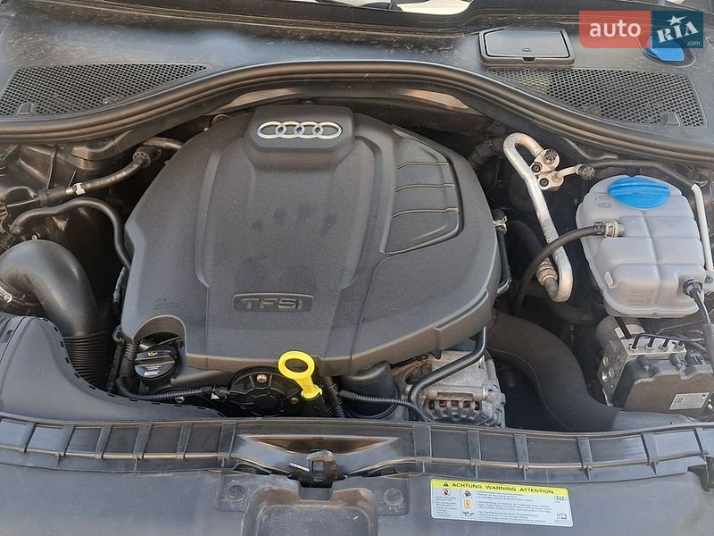 Седан Audi A6 2015 в Вараше