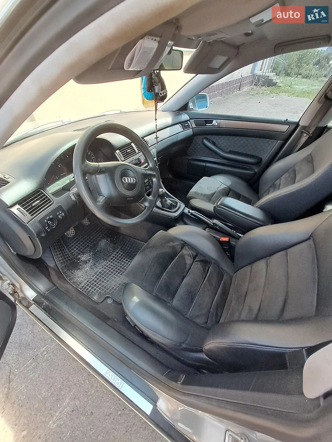 Audi A6 1999 VIN WAUZZZ4BZXN028216 фото оголошення 6 з 12
