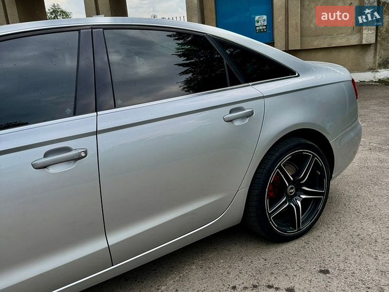 Седан Audi A6 2012 в Золочеві