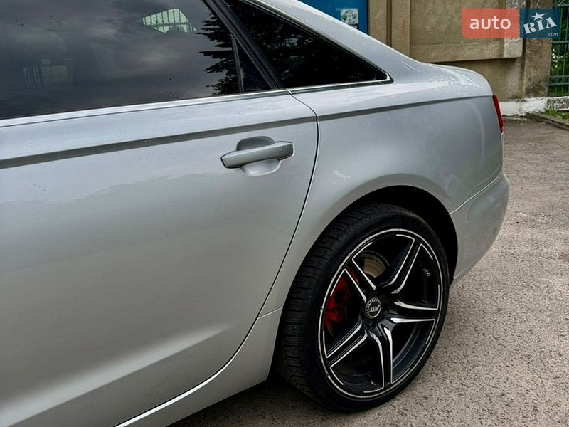 Седан Audi A6 2012 в Золочеві