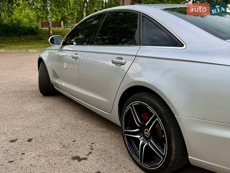 Седан Audi A6 2012 в Золочеві