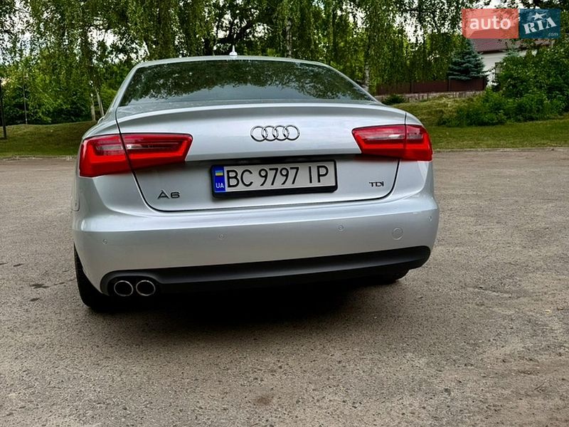 Седан Audi A6 2012 в Золочеві
