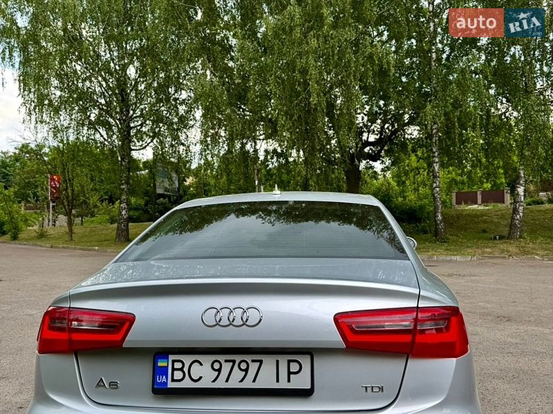 Седан Audi A6 2012 в Золочеві