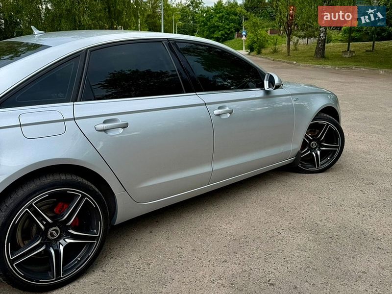 Седан Audi A6 2012 в Золочеві