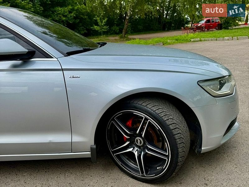 Седан Audi A6 2012 в Золочеві
