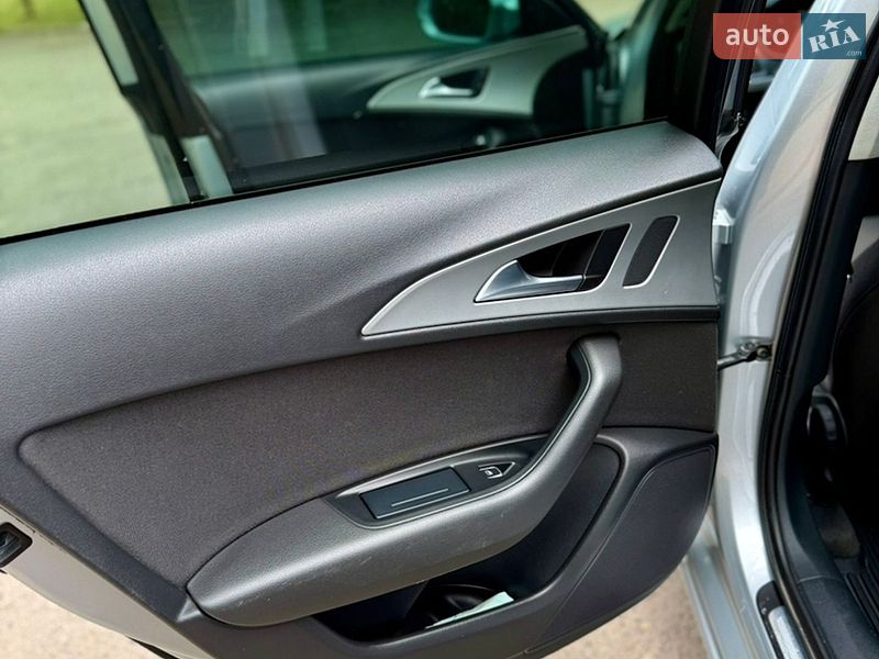 Седан Audi A6 2012 в Золочеві