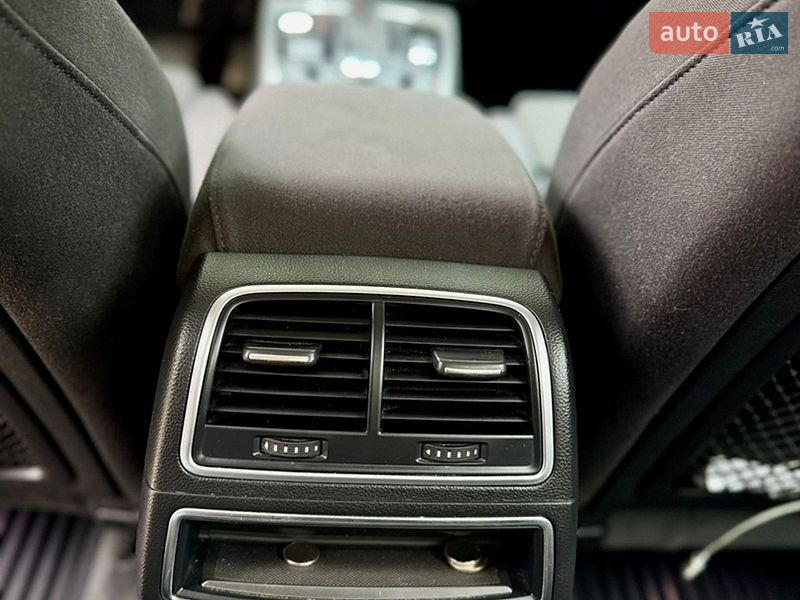 Седан Audi A6 2012 в Золочеві