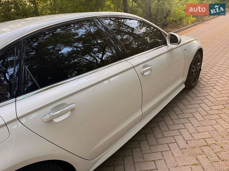 Седан Audi A6 2015 в Одессе