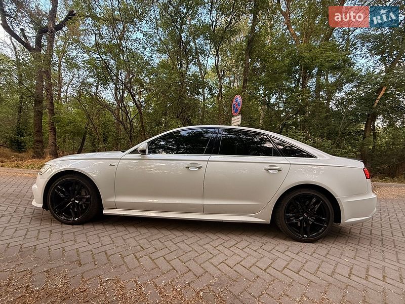 Седан Audi A6 2015 в Одессе