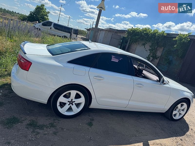 Седан Audi A6 2013 в Кривом Роге