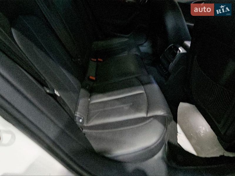 Седан Audi A6 2013 в Кривом Роге