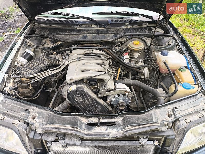 Седан Audi A6 1995 в Борщеве