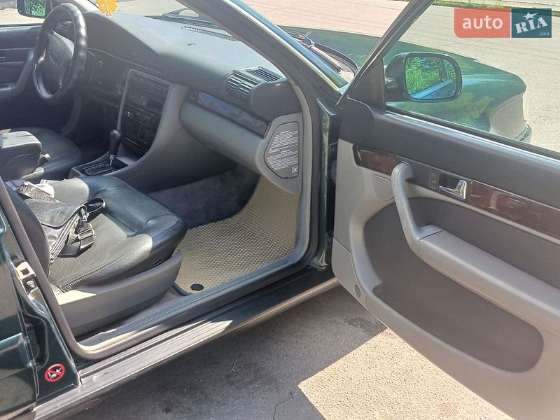 Седан Audi A6 1996 в Виннице
