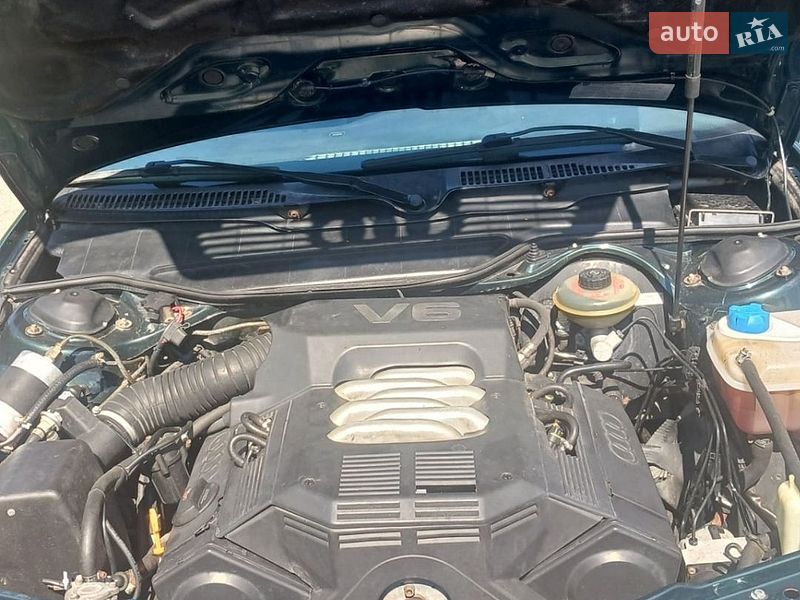 Седан Audi A6 1996 в Виннице