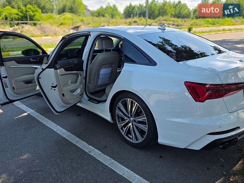Седан Audi A6 2018 в Киеве