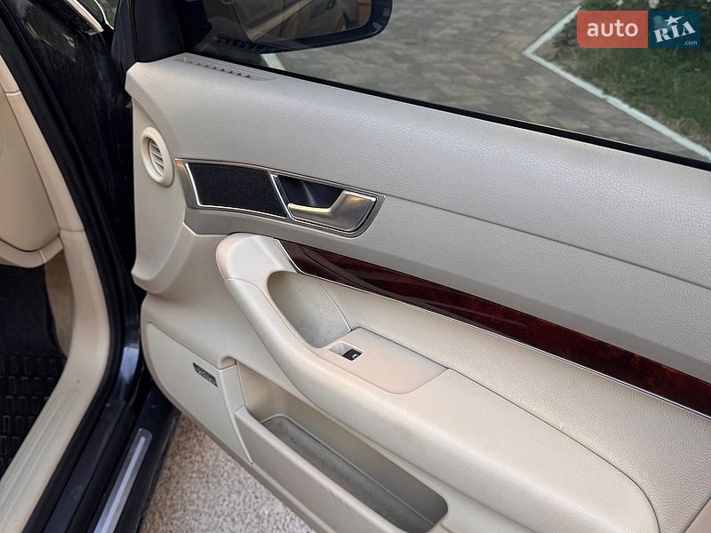 Седан Audi A6 2011 в Ровно