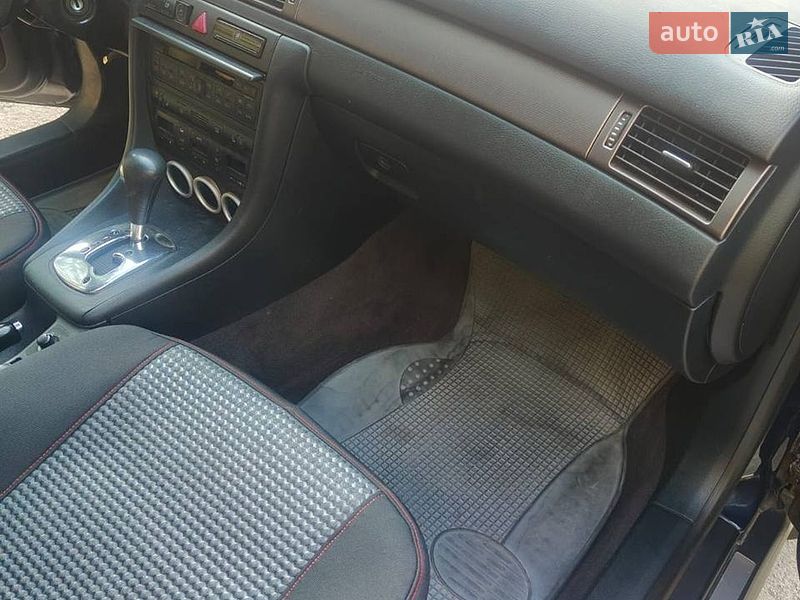 Универсал Audi A6 2001 в Киеве