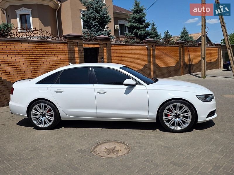 Седан Audi A6 2012 в Кривом Роге