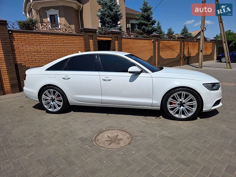Седан Audi A6 2012 в Кривом Роге