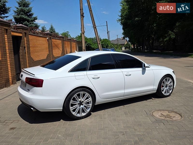 Седан Audi A6 2012 в Кривом Роге