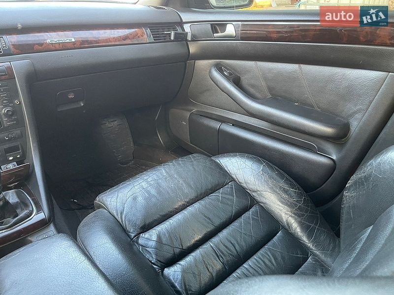 Универсал Audi A6 2001 в Царичанке