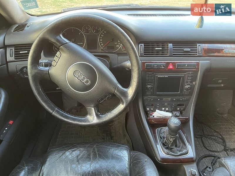 Универсал Audi A6 2001 в Царичанке