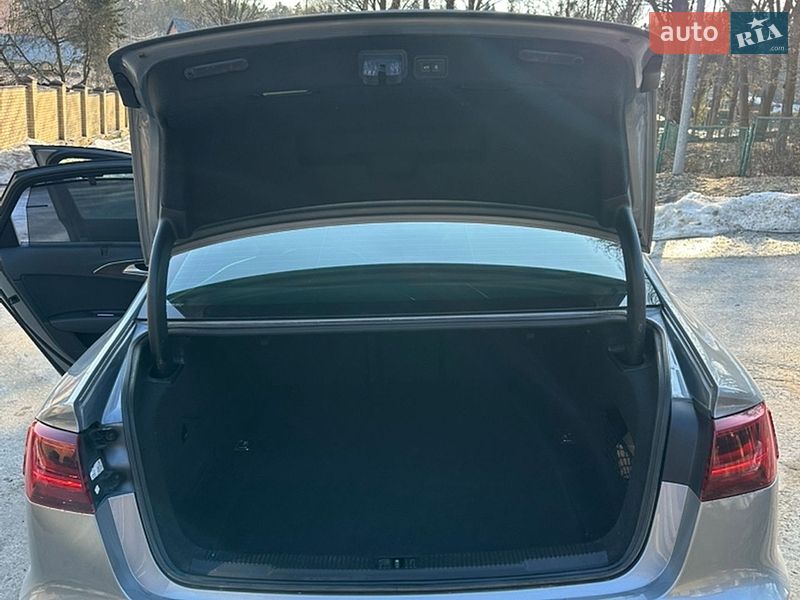 Седан Audi A6 2014 в Львове