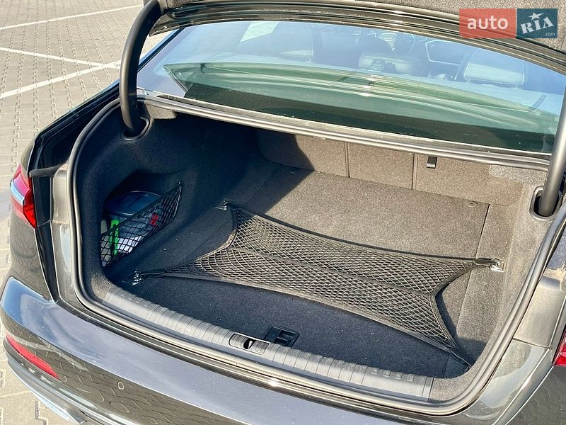 Седан Audi A6 2020 в Черкассах