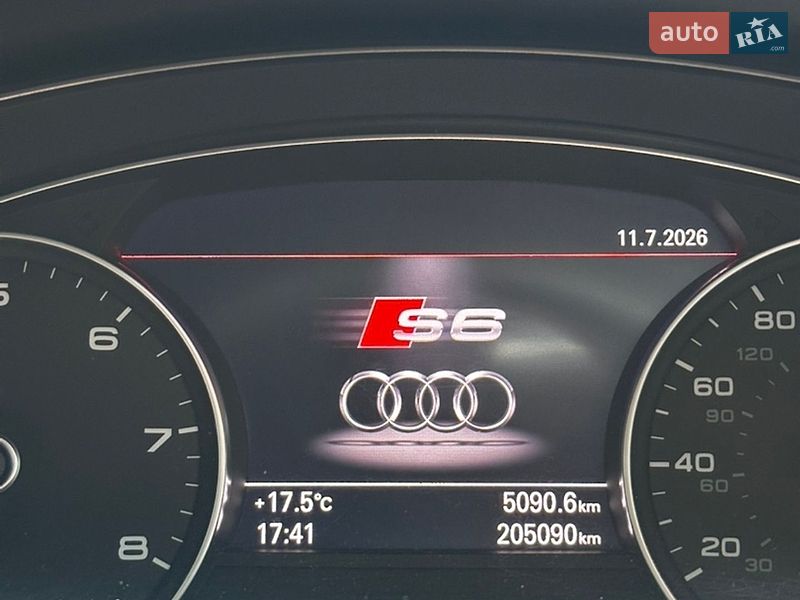 Седан Audi A6 2015 в Новояворовске