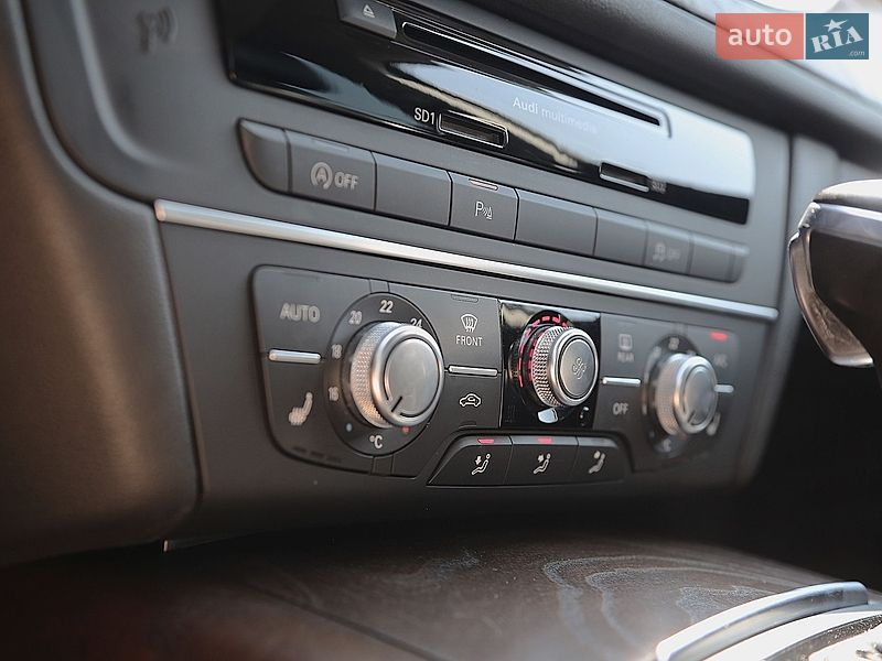 Седан Audi A6 2015 в Киеве
