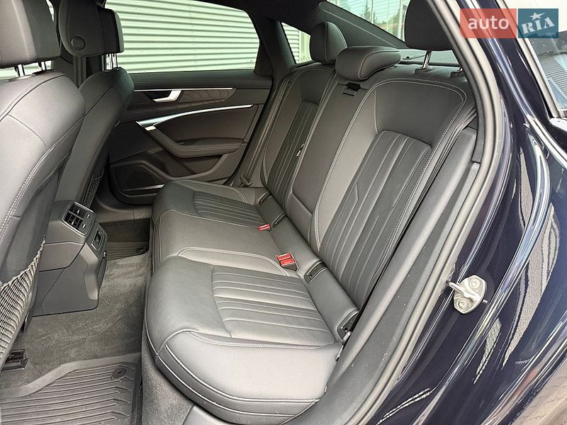 Седан Audi A6 2021 в Ровно