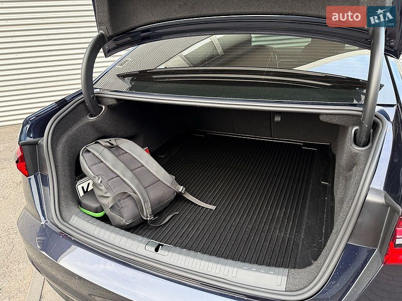Седан Audi A6 2021 в Ровно