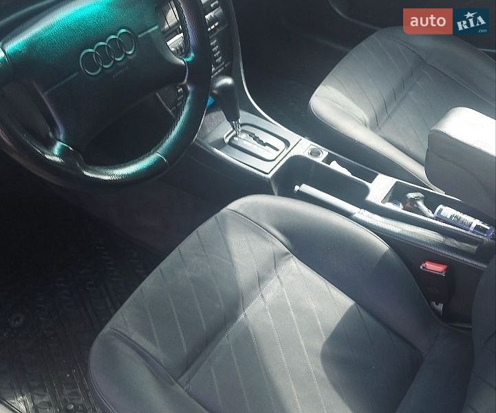 Универсал Audi A6 1996 в Казатине
