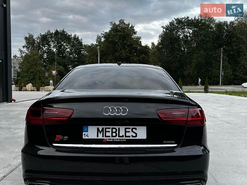 Седан Audi A6 2015 в Новояворовске