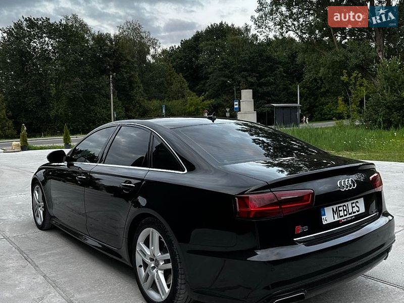 Седан Audi A6 2015 в Новояворовске