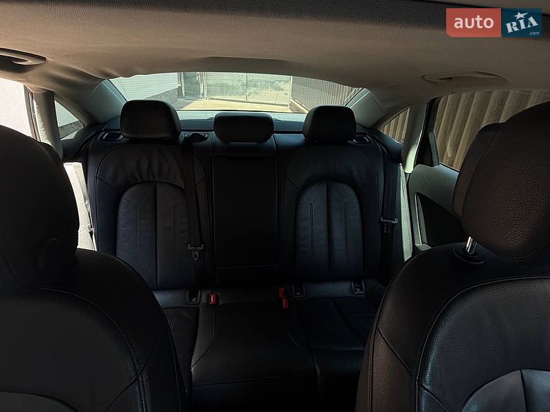 Седан Audi A6 2012 в Нижній Апші