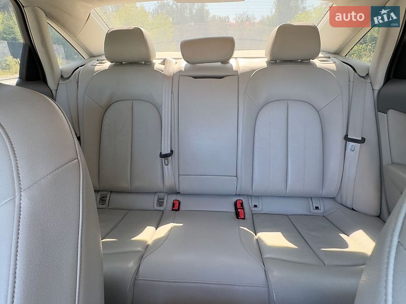 Седан Audi A6 2012 в Звягеле