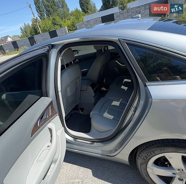 Седан Audi A6 2012 в Звягеле