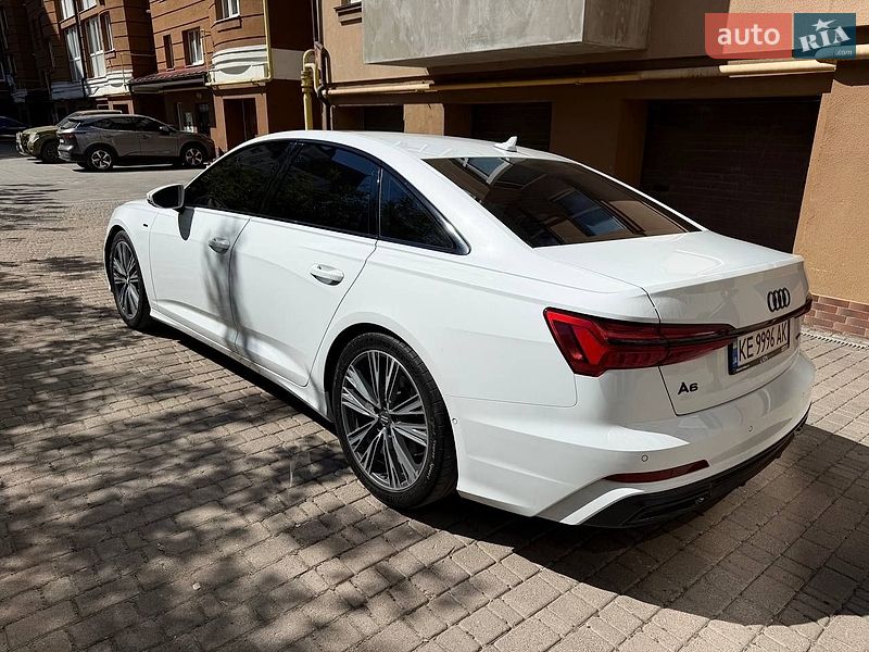 Седан Audi A6 2018 в Ивано-Франковске