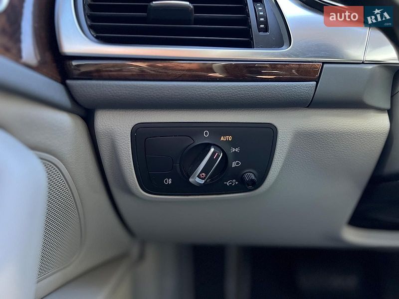 Седан Audi A6 2014 в Киеве