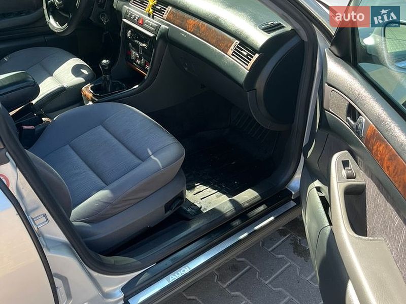 Седан Audi A6 2000 в Львове