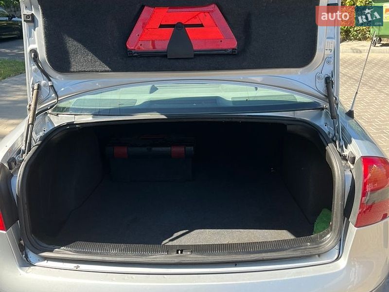 Седан Audi A6 2000 в Львове